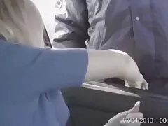 Marito sfregamento cazzo pantaloncini sul cazzo peloso moglie filme porno amatoriale