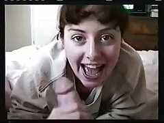 Gambe lunghe ragazza con bei seni coccolati vagina davanti a webcam trans amatoriale xxx