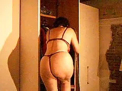 Ebano con voluminoso seni e cappelli utilizzando film porno amatoriali in lingua italiana dildo per Masturbazione cappello