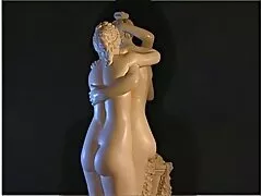Pompini uomo nero e una bionda nel amatoriale pornografico cortile